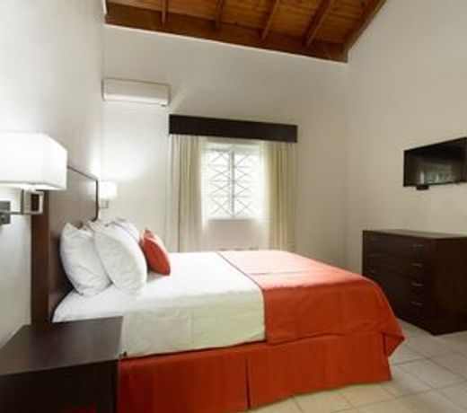 Shirley Retreat