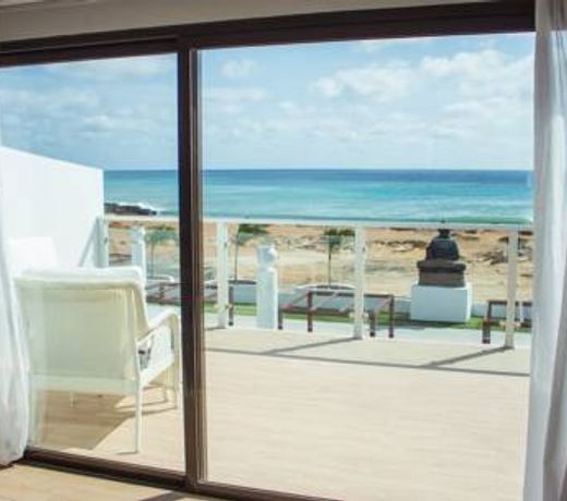 Hotel LIVVO Budha Beach