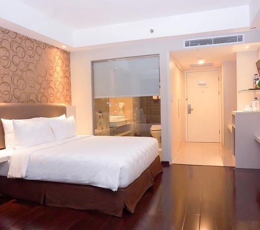 Platinum Adisucipto Hotel & Conference Center