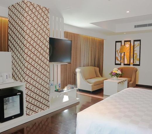 Platinum Adisucipto Hotel & Conference Center