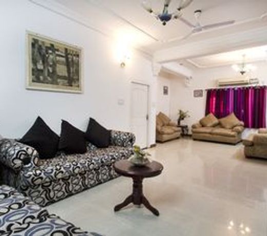 OYO 8271 Elite Homes