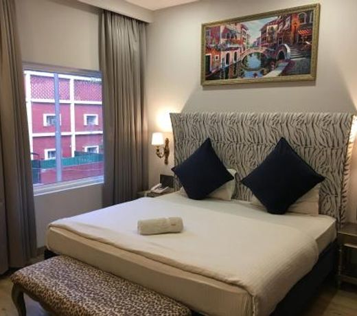 Hotel Posh