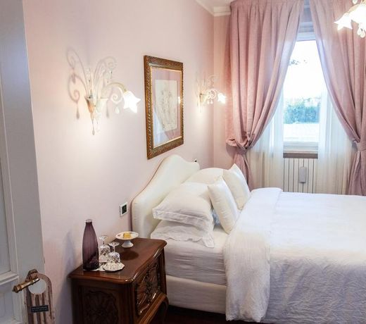 Residenza Ambrogi Luxury Suites