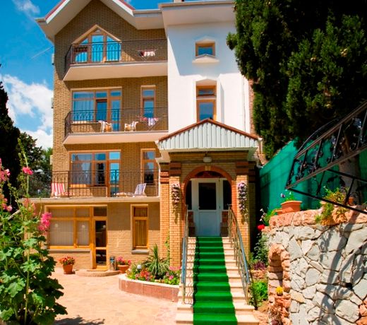 Chayka Guesthouse