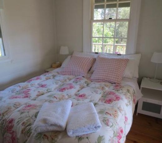 Walnut Cottage via Leongatha
