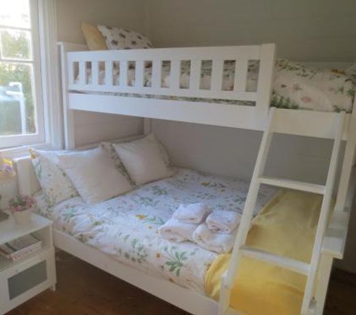 Walnut Cottage via Leongatha