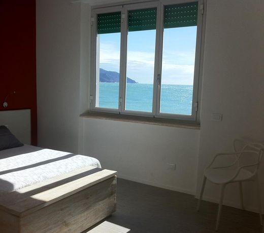 Al mare (Guesthouse)