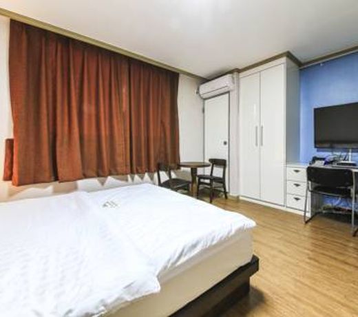 Crystal Residence Hotel
