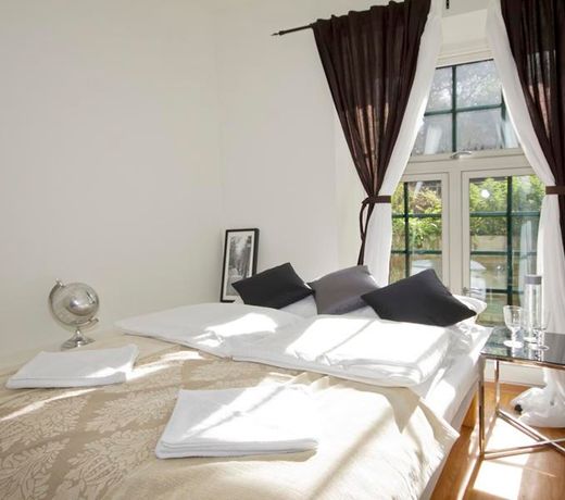 CHATEAU APARTMENTS