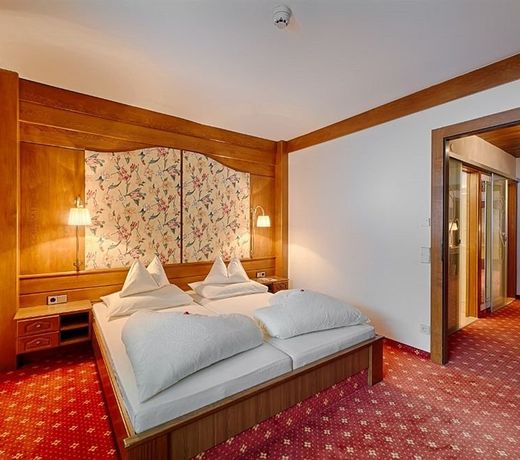 Thermenwelt Hotel Pulverer