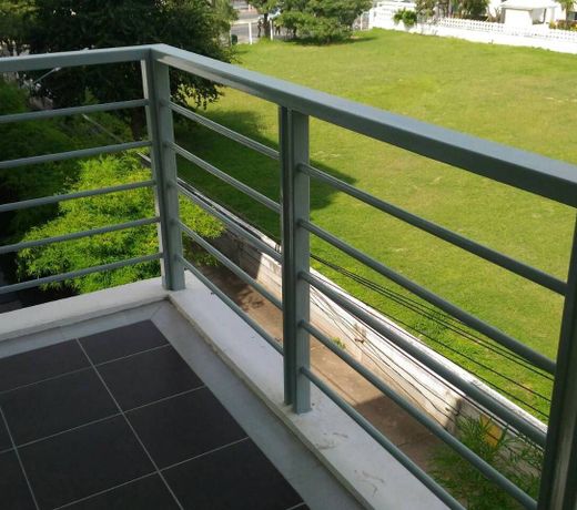 2 bedrooms condo, beachfront condo in the center.