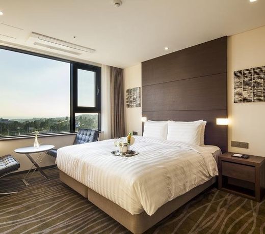 Hotel Theborn Jeju