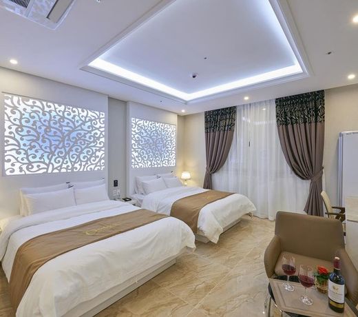 Dubai Hotel