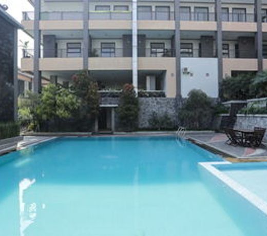RedDoorz Plus near Farmhouse Lembang