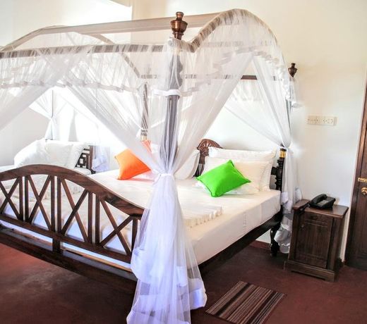 Miura Dutch Edge Hotel