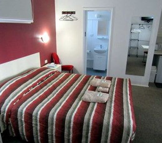 Highlander Haven Motel
