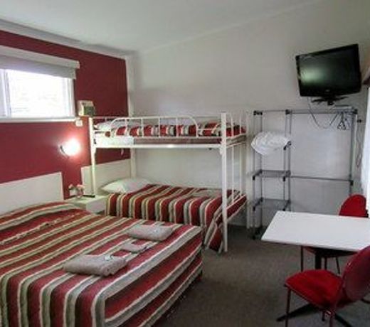 Highlander Haven Motel