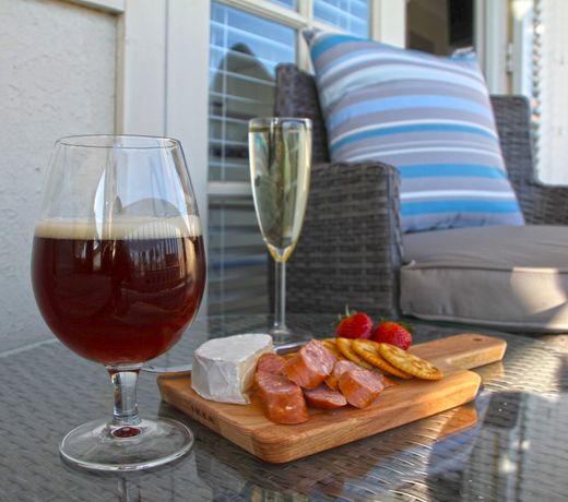 Smugglers Inn Studio Apartments