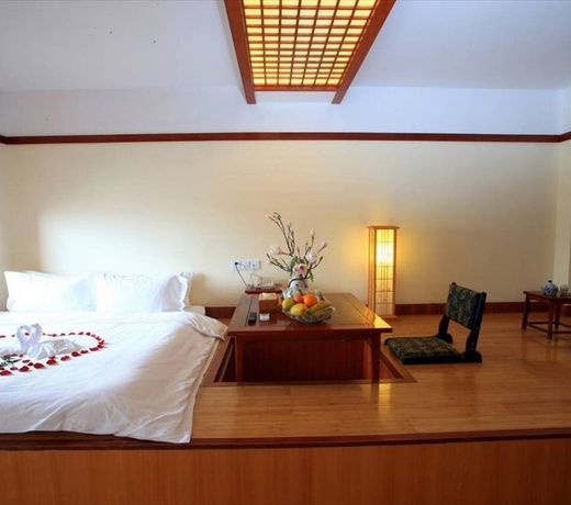 Sanya Little Fish Hot Spring Hotel