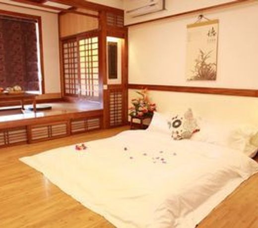 Sanya Little Fish Hot Spring Hotel