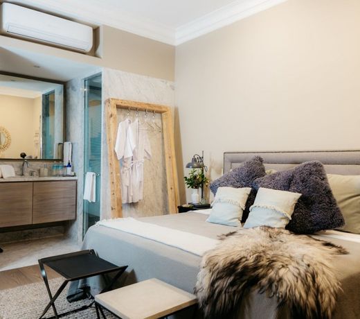 Nima Local House Hotel
