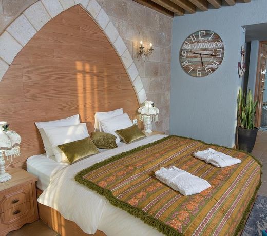 Zarqa Luxury Suites - Couples Only