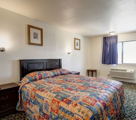 Budget Inn