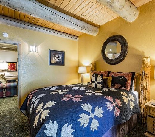 Mariposa Lodge Bed and Breakfast