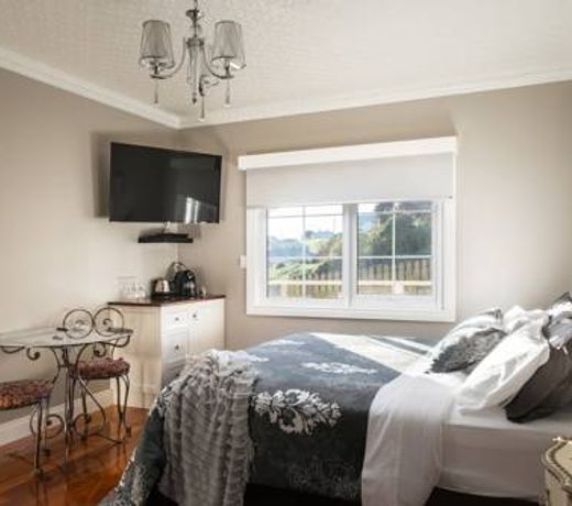 Noah's Stanley Luxury Bed and Breakfast