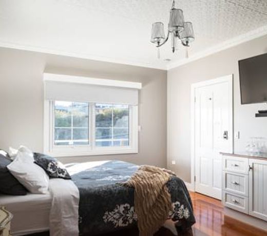Noah's Stanley Luxury Bed and Breakfast