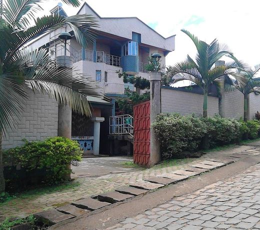 Moitsa Hotel