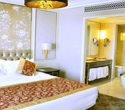 Crowne Plaza Zhengzhou, an IHG Hotel