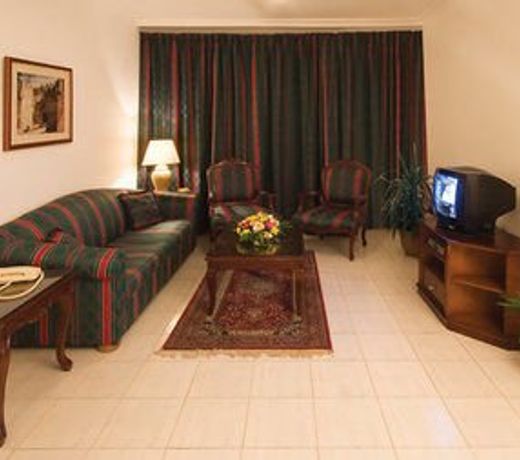 Delmon Suites