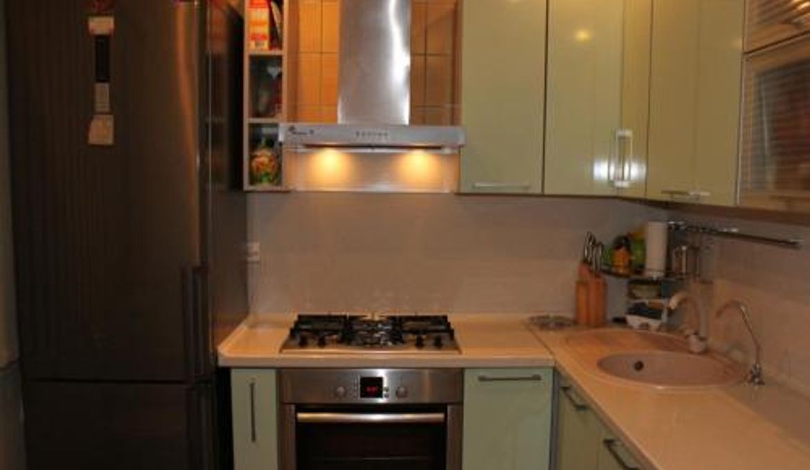 Apartment on Kalinina 37, 84