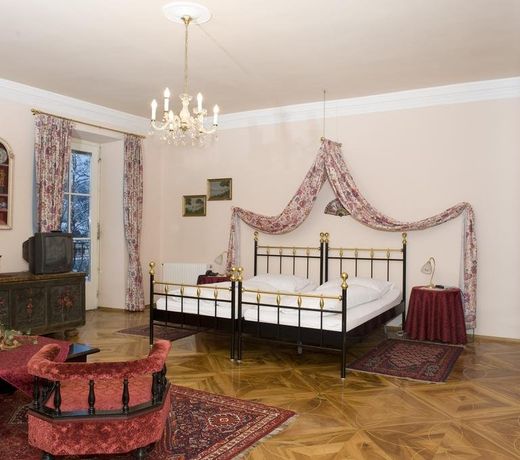SCHLOSS ST. GEORGEN
