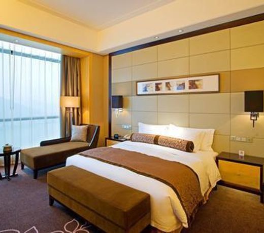 Crowne Plaza Yichang, an IHG Hotel