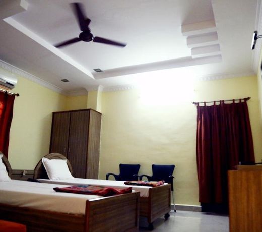 Sai Balajee's Oriental Hut