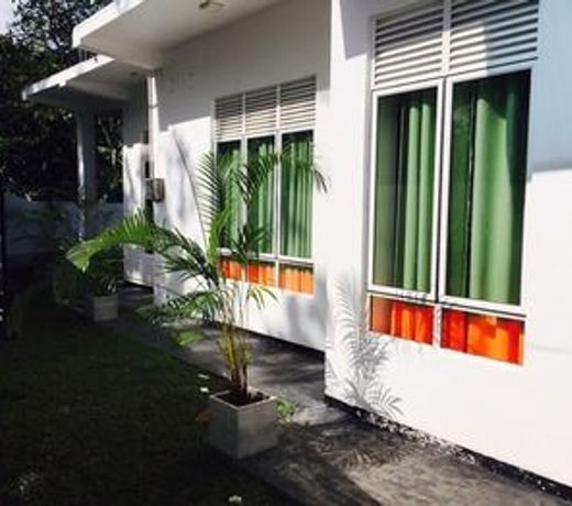 Villa Out Of Rupeace