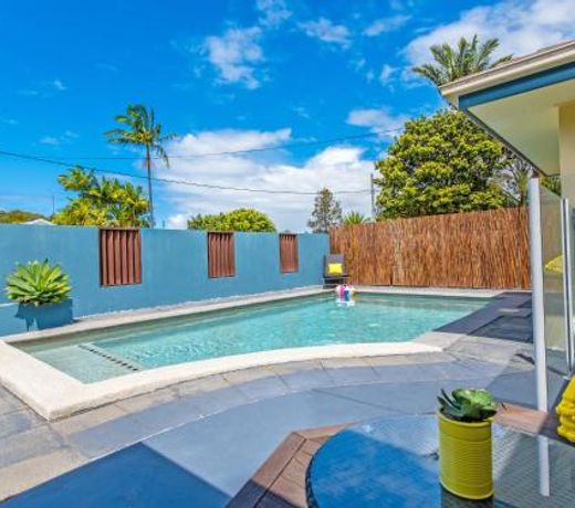 Coolum Waves Pet Friendly Holiday House