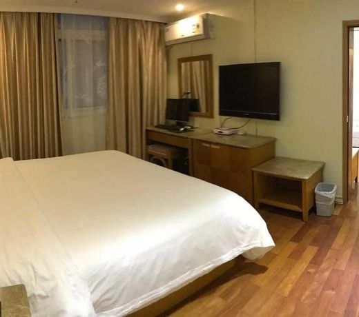Spring Charm Hotel