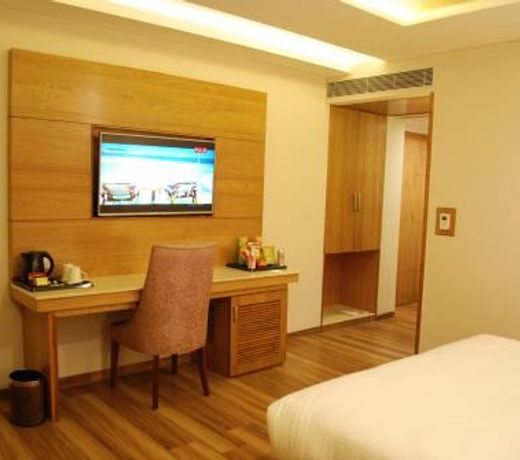 Glades Hotel