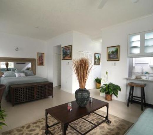 Choose To Be Happy at Eight - Eight Super Studio Apartments
