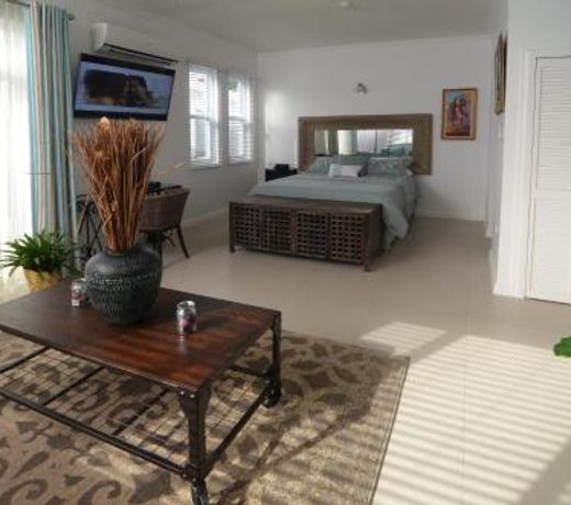 Choose To Be Happy at Eight - Eight Super Studio Apartments