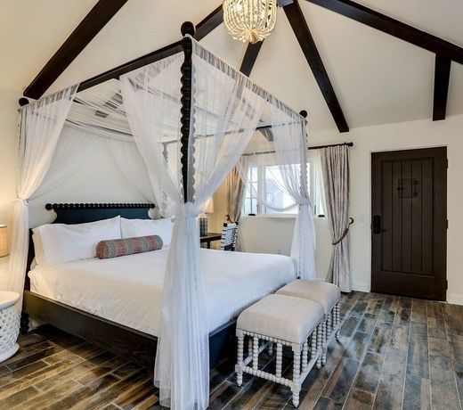 La Serena Villas - Adults Only 21 & Up
