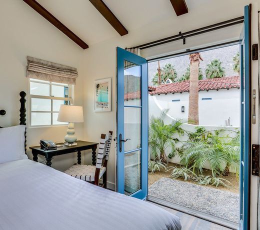 La Serena Villas - Adults Only 21 & Up