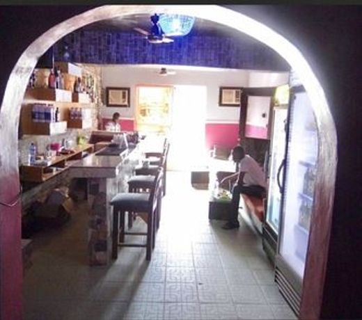 Legendary Inn & Lounge