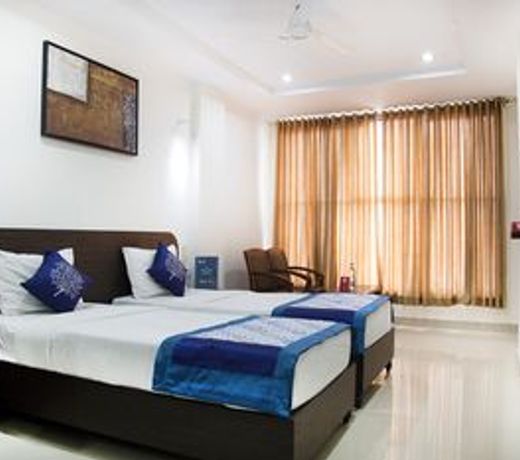 OYO 6130 Hotel N7