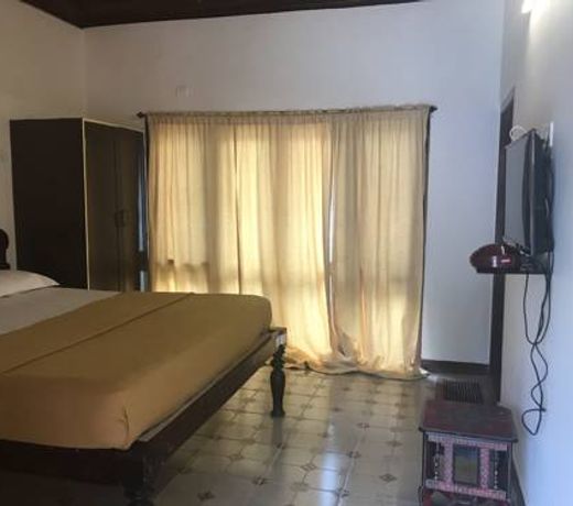 Kandara -Sherlock Retreat