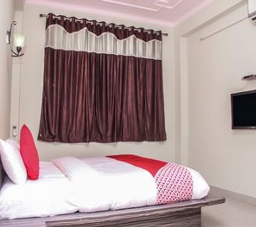 Capital O 14864 Hotel Satyam Inn