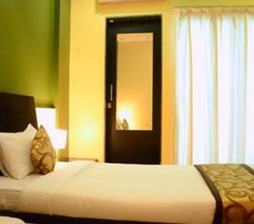 OYO 6002 Avezeekaa Corporate Residency